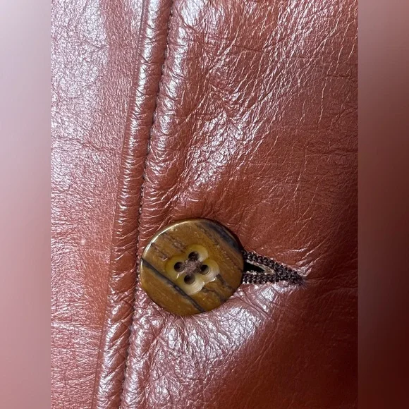 70s Vintage Brown Leather Jacket with Removable Faux Fur Lining - Picture 5 of 9
